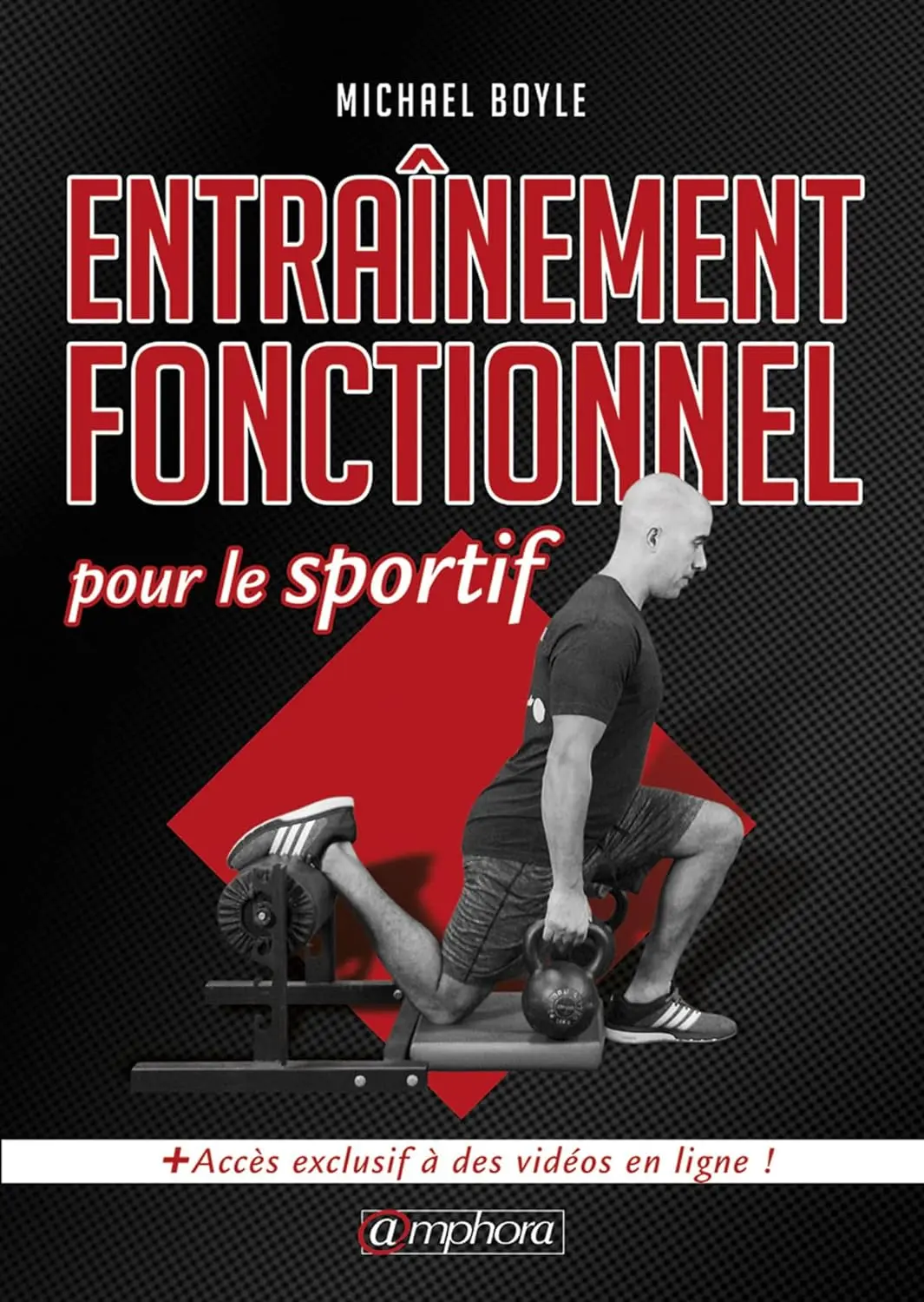 Fitmalin-athlète s'exerçant en salle de sport